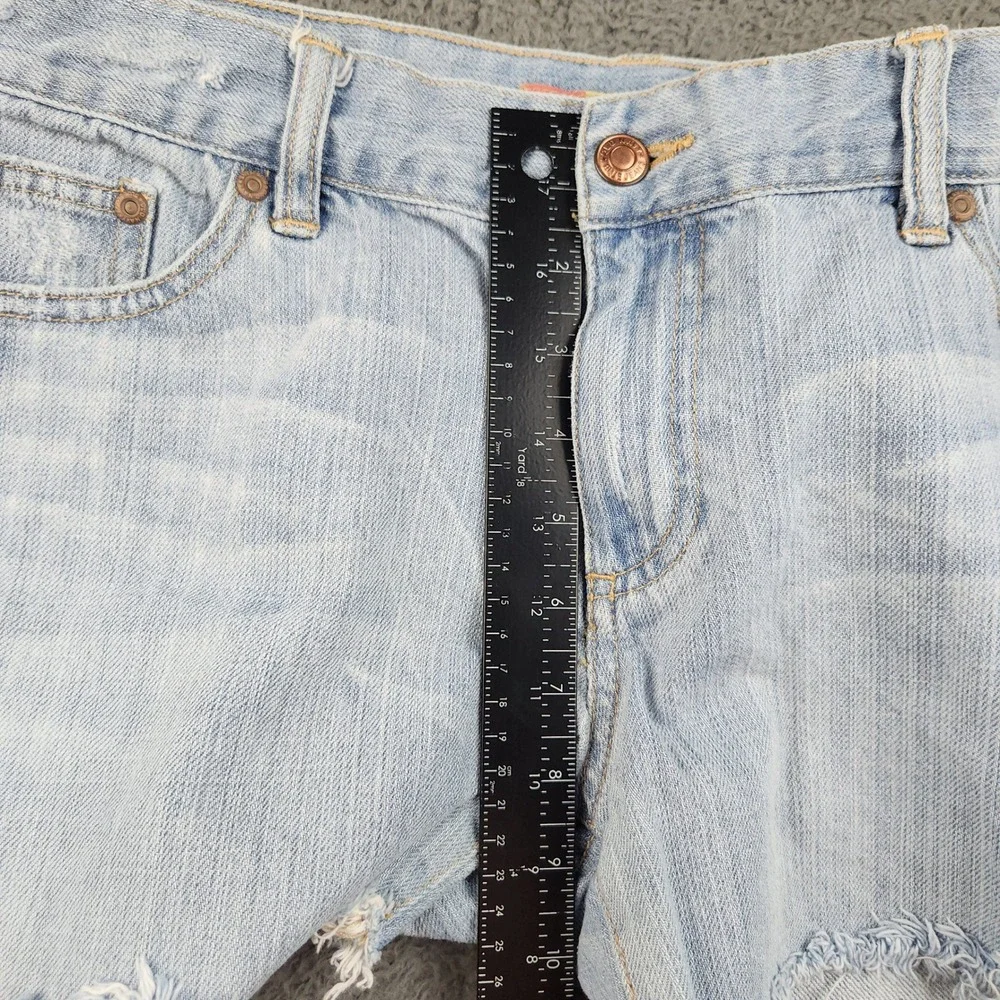Old Navy‎ Denim Shorts Womens 14 Blue Ultra Low Rise Frayed Hem Heart Cut Offs